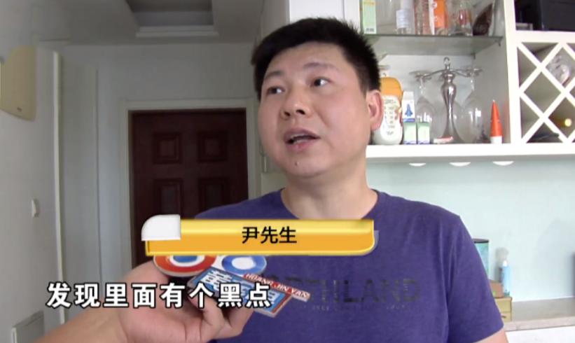 婴儿吃了有活虫的奶粉有事吗,奶粉爬进一只虫子还能喝吗