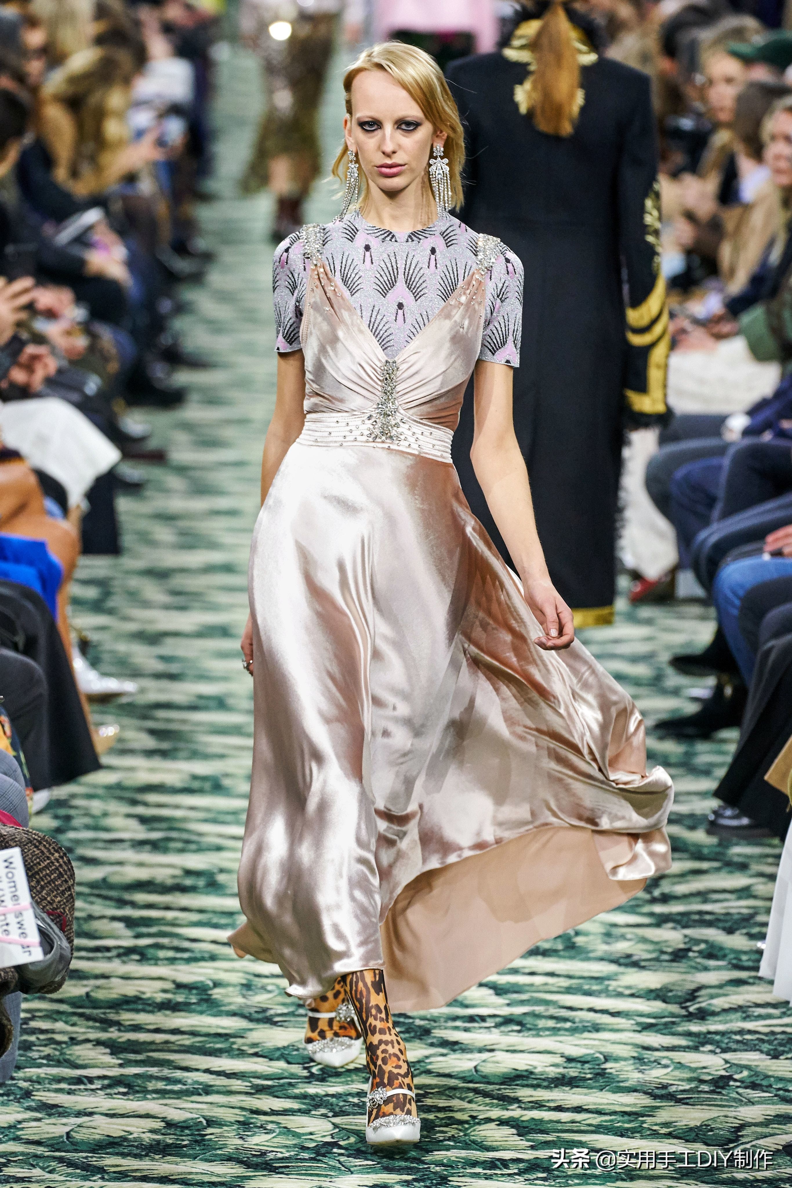 pacorabanne2021春夏系列金属长裙,pacorabanne亮片上衣