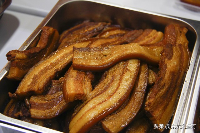 甏肉把子肉红烧肉的区别,特色甏肉坛子肉吃到爽
