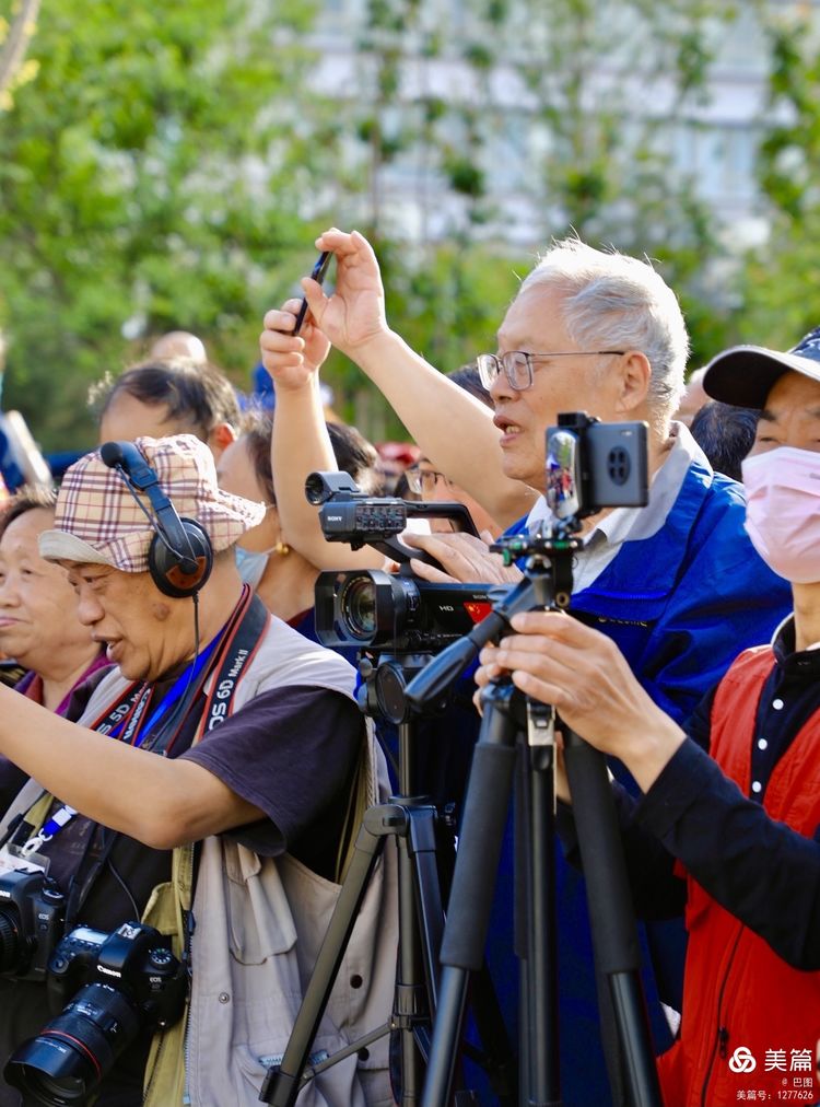 洛阳牡丹广场新疆舞视频,洛阳牡丹广场爵士舞
