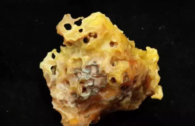 白玉石原石图片欣赏,难得的宝玉石图谱大全