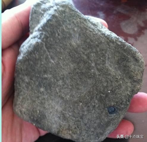 缅甸赌石翡翠原石场口,常见翡翠赌石与场口组图