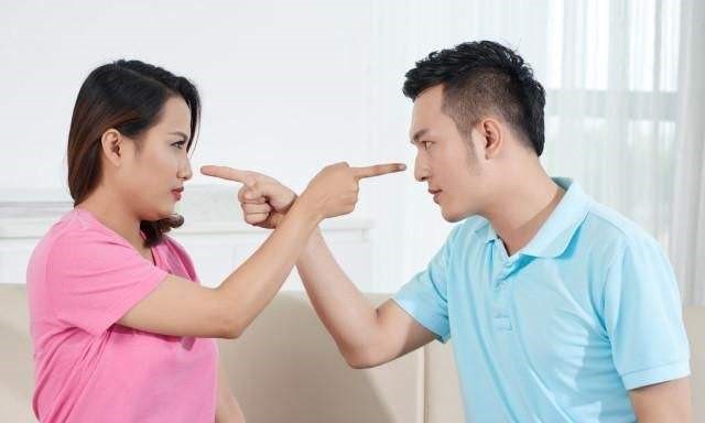 母乳剩下的怎么处理,母乳太多倒掉还是存着