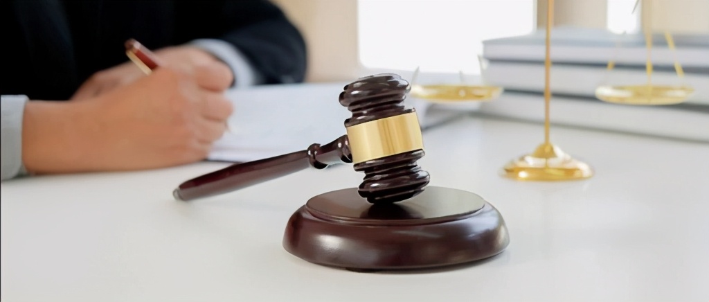 案发时，她已是赌博平台“彩神”