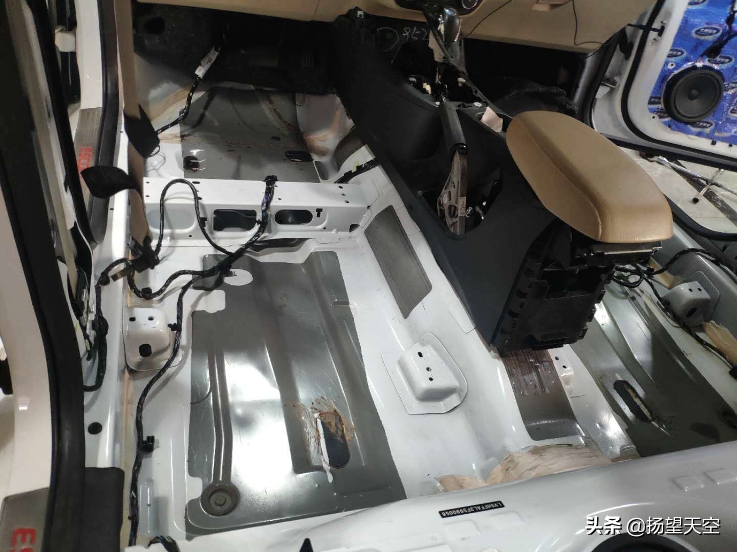 福睿斯内饰异味怎么处理,福睿斯冬季冷车时暖风异味