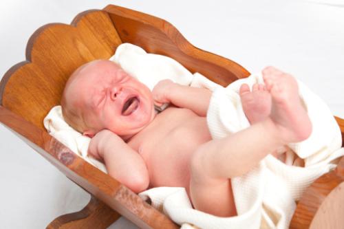 宝宝肠胃绞痛怎么缓解,宝宝肠胃痛怎么缓解