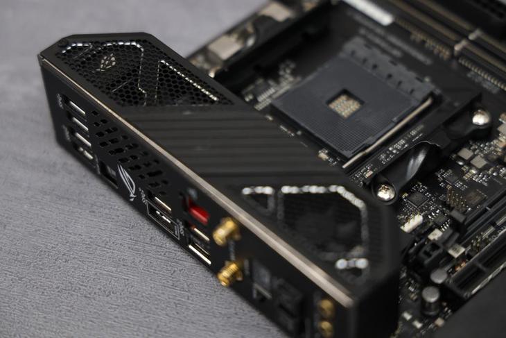 华硕rogx570-e2测评,华硕x570extreme