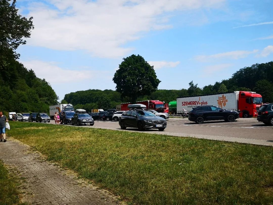 去德国跑无限速高速是什么感受？