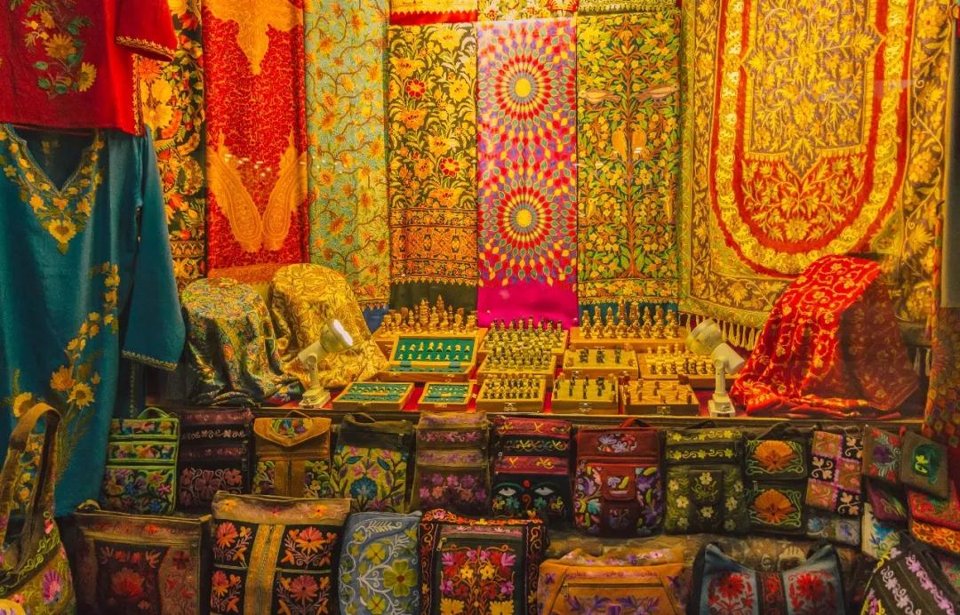 *局骗**和微笑,3000元带你体验双面尼泊尔