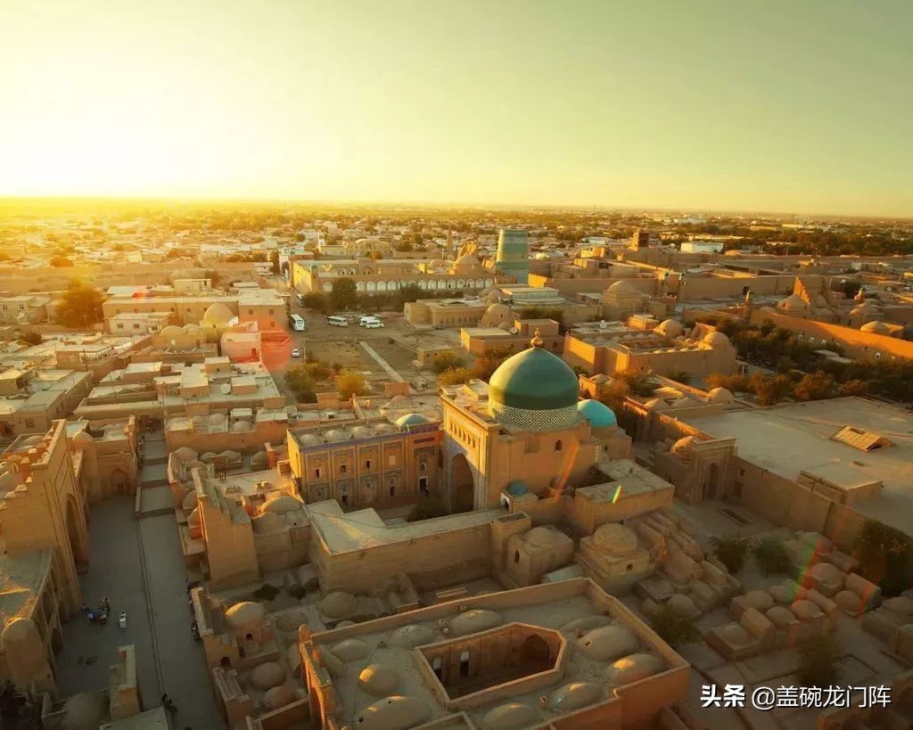 *疆新**往西，这片神奇的处女地，去一次相当环游大半个世界！