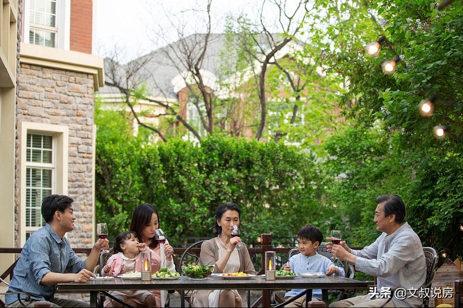 购买叠拼别墅的人多吗,有钱人看不上中产买叠拼别墅