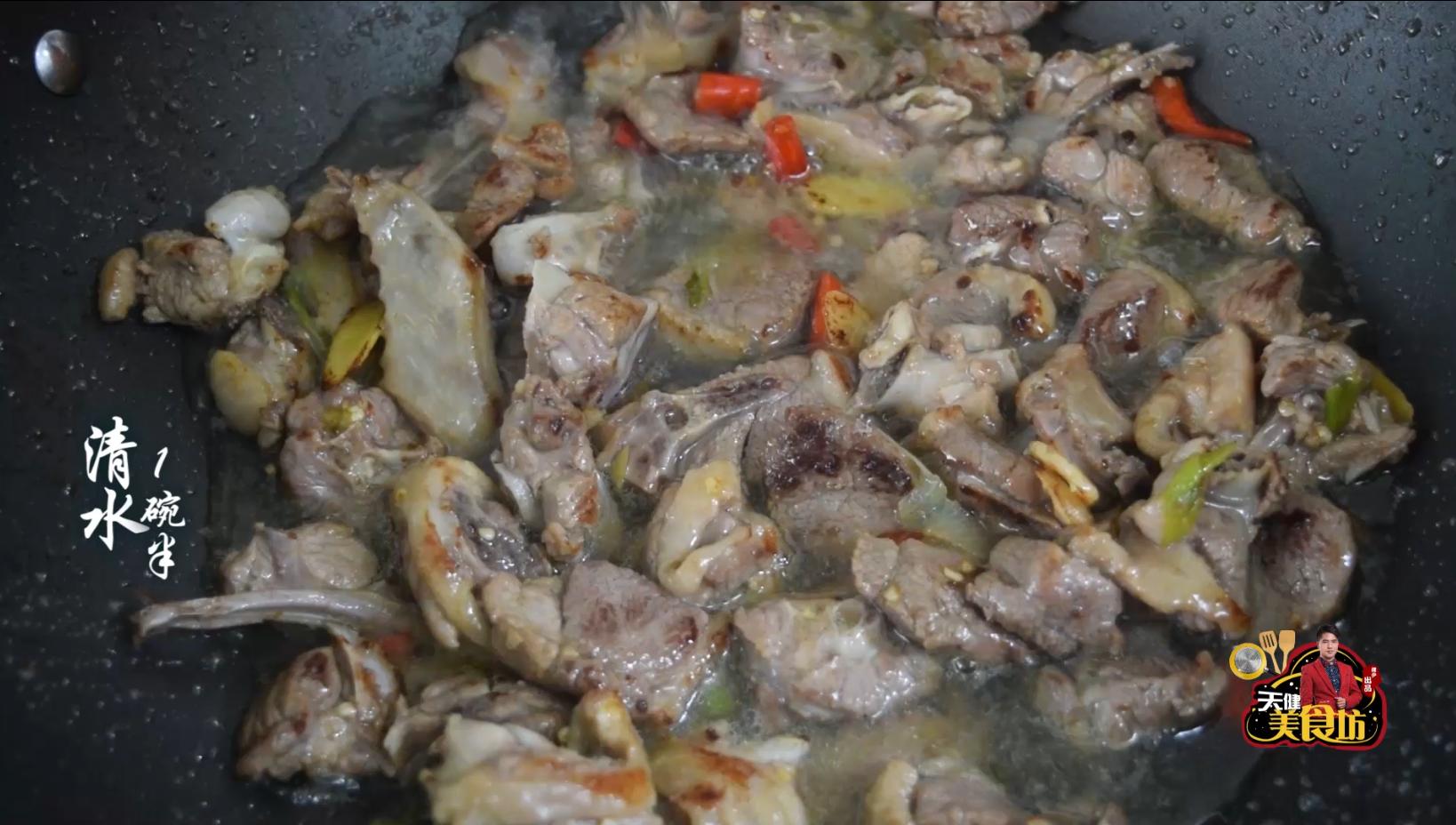 我家的鸭肉从不炖汤喝，不煲汤不红烧，鸭肉嫩滑无腥味，好吃极了