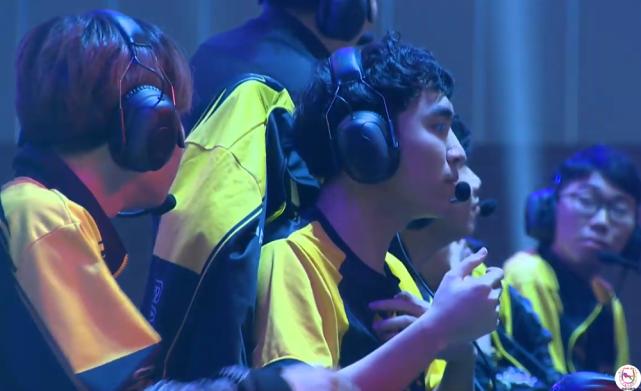 s9总决赛开幕式选手出场,s9决赛现场表演明星