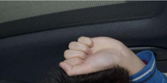 汽车座椅调整高低按钮在哪里,汽车座椅调高低前后