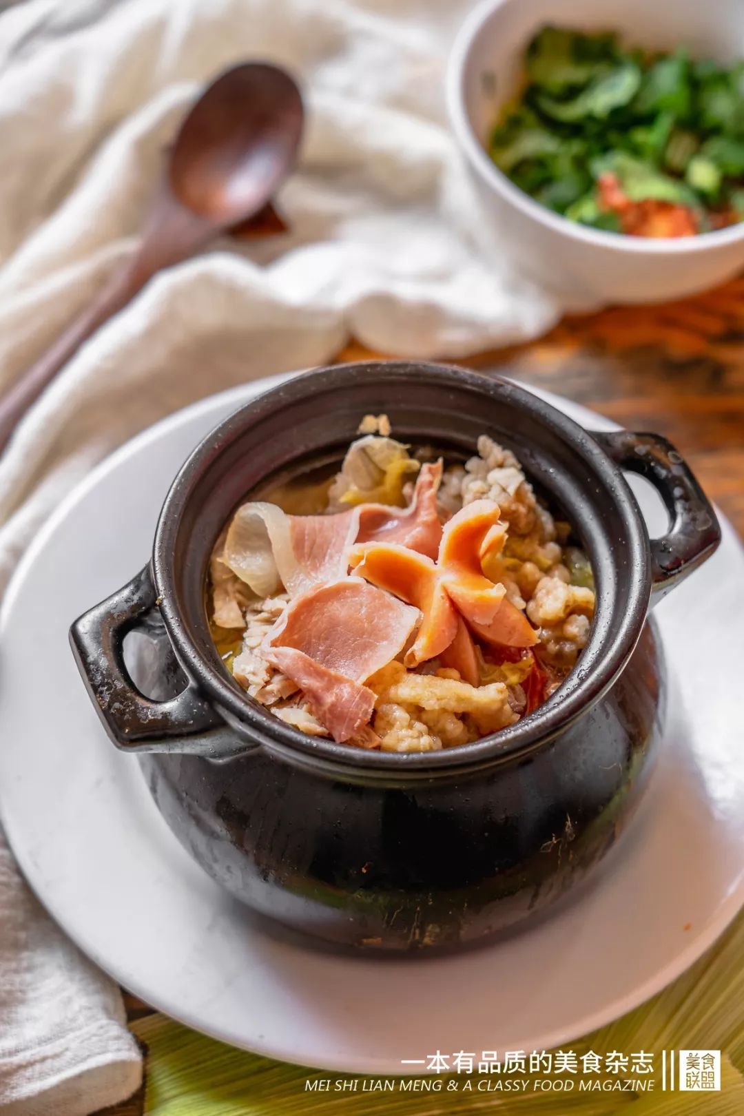 昆明这家小吃店里的传奇男人,17年来让人又嫉妒又欢喜