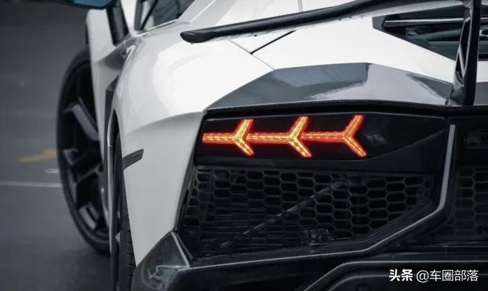 大牛aventadors和lp700有什么区别,紫色大牛aventadorsroadster