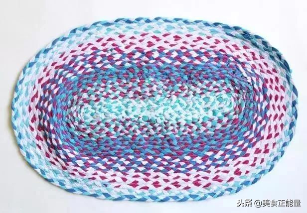 旧衣服怎么做地毯,毛呢衣服如何做地毯