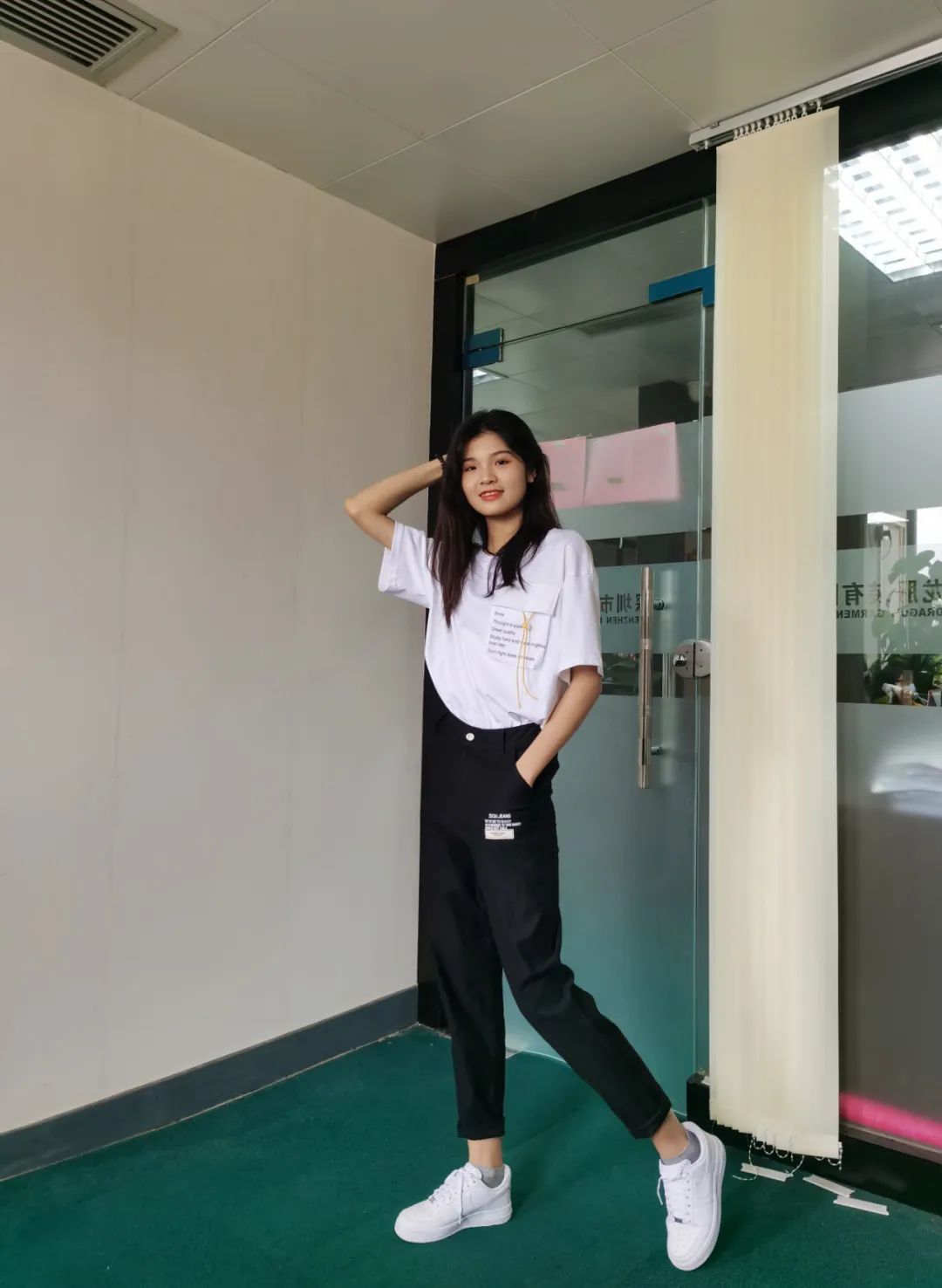 春季如何将基础款穿得高级又时髦,初春穿搭参考春日怎么穿有回头率