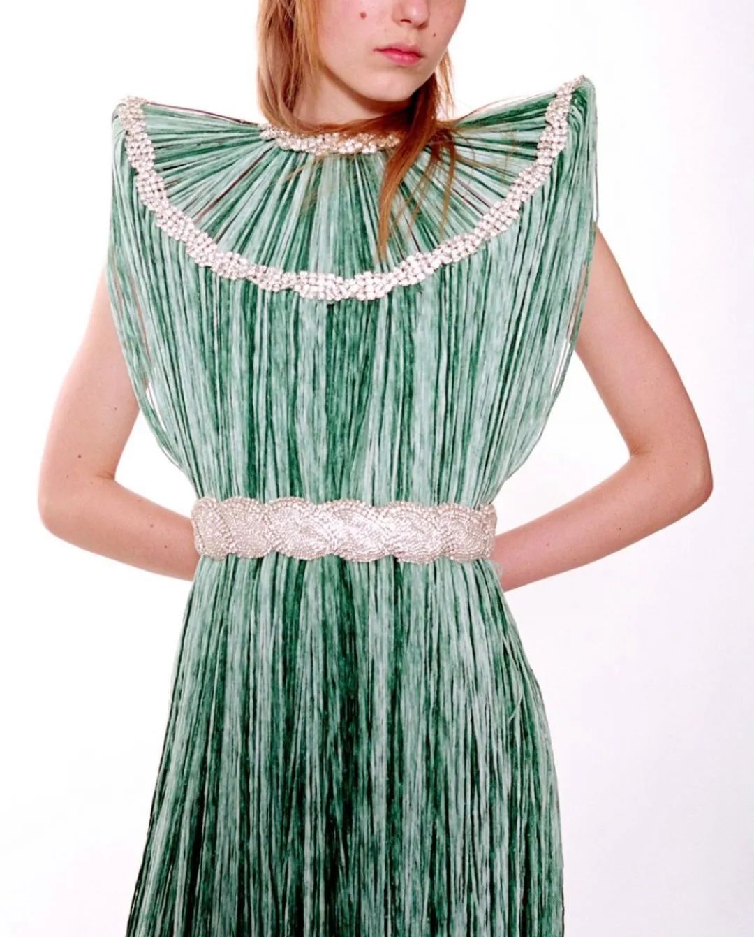 虞书欣穿的可爱灵动的衣服,自己认为适合虞书欣的衣服