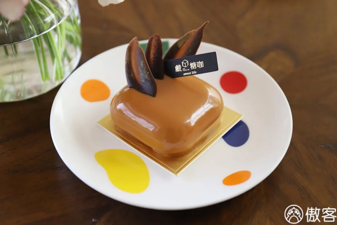 吃完了火遍全网的500㎡甜品店，我们一句话也“骂”不出来