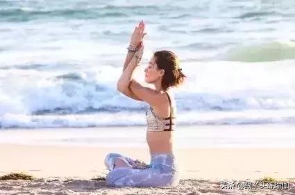 瑜伽练习中如何做到正确“收腹”，启动“核心”力量呢？