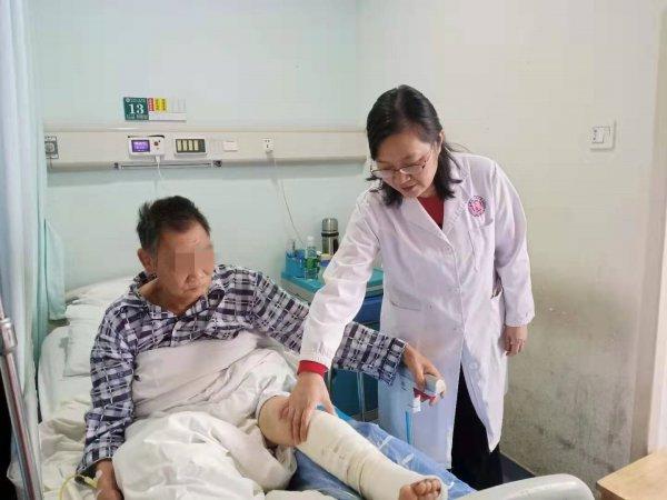 老人腿出现破皮意味着什么,老人腿破皮好不了