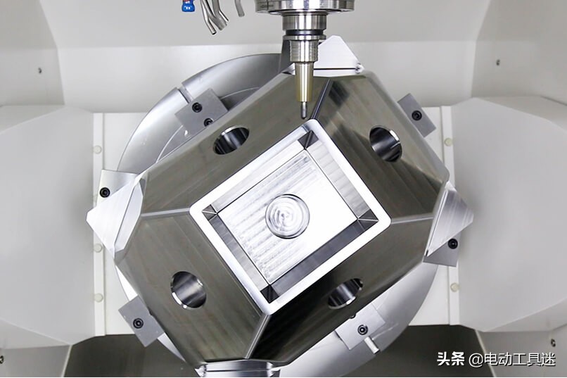 中国数控机床打破僵局,高端装备掌握核心大脑,全面突破真难