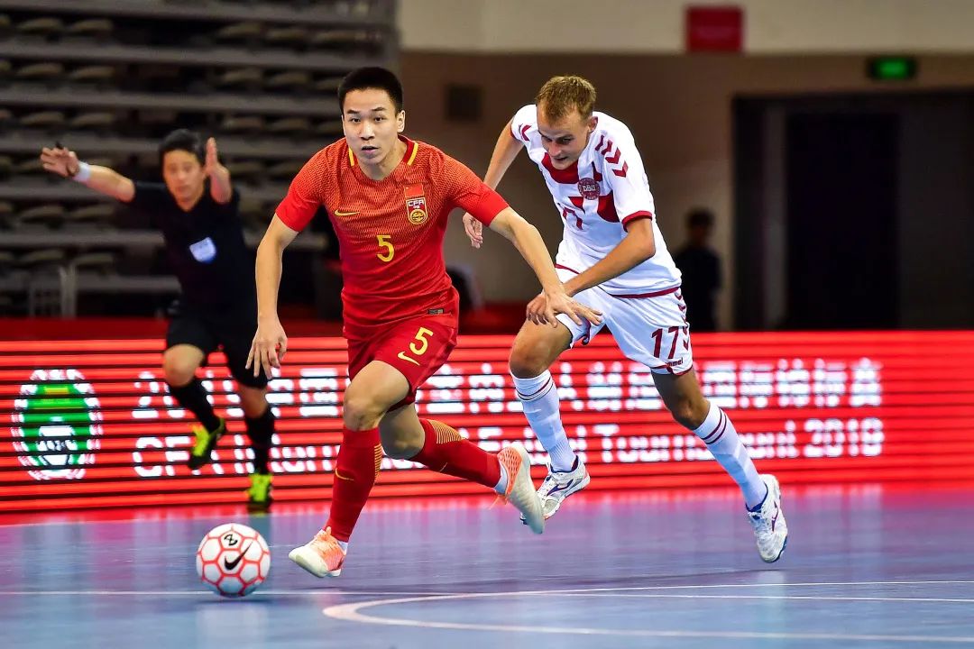 最新5人制足球裁判规则,国际级足球裁判五人制