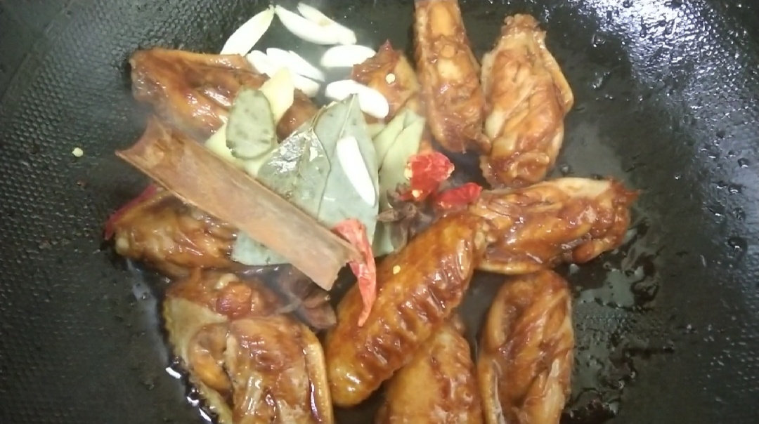 超大鸡翅红烧鸡翅,30元一只红烧鸡翅