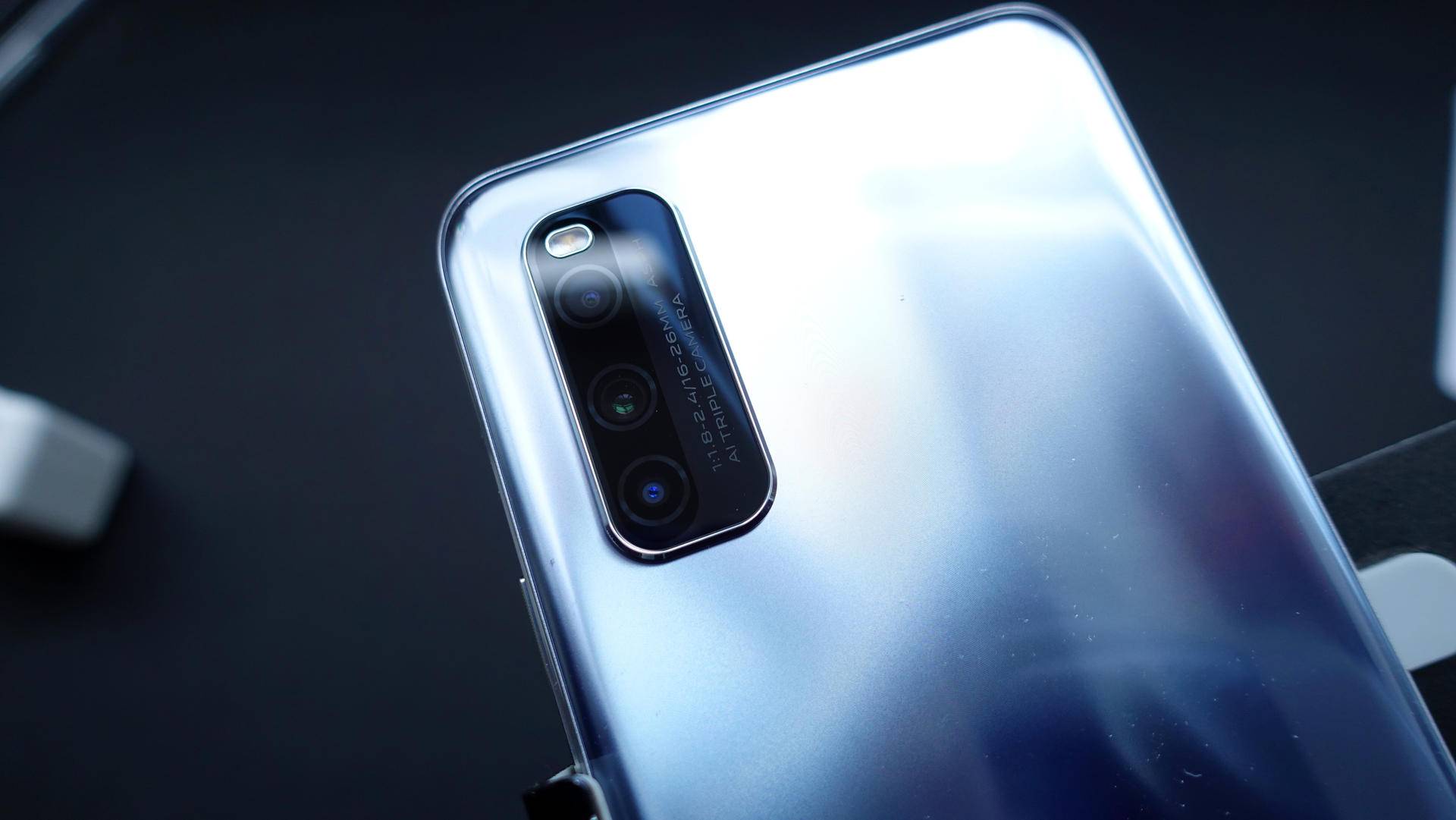 iqooz1到底值得入手吗,iqooz1是否值得入手