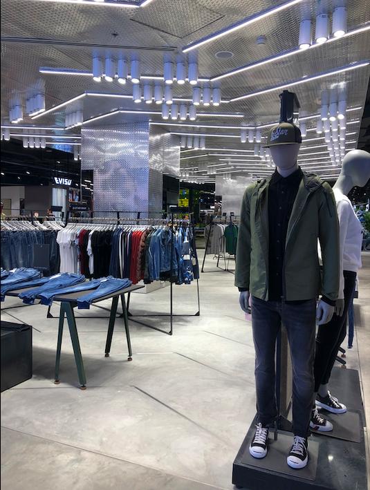 泰国centralworld商场购物,泰国曼谷大皇宫附近商场