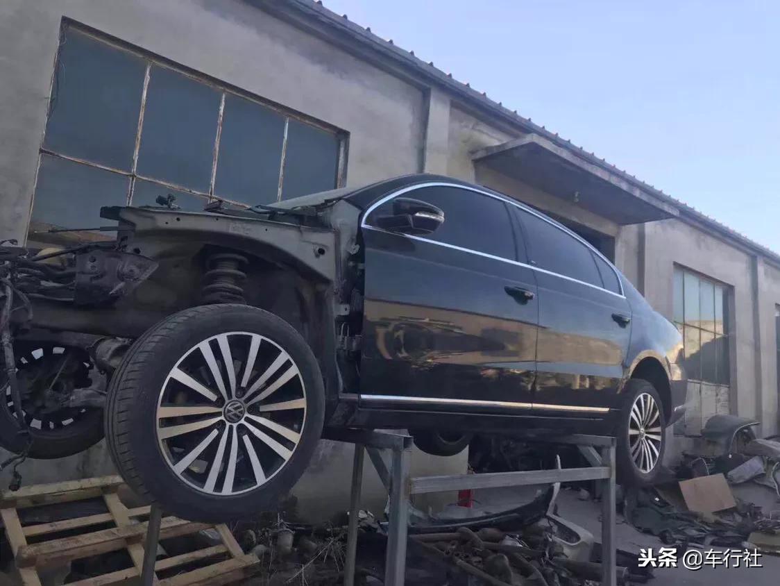 迈腾3.0tv6旗舰版拆发动机,最新六缸3.0迈腾