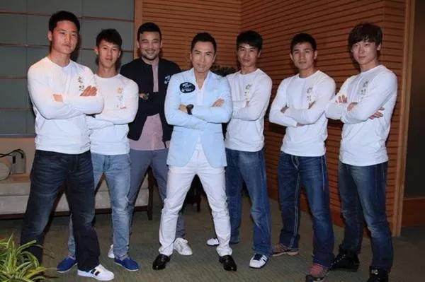 甄子丹身高怎么变成169cm了,甄子丹怎么越老越帅