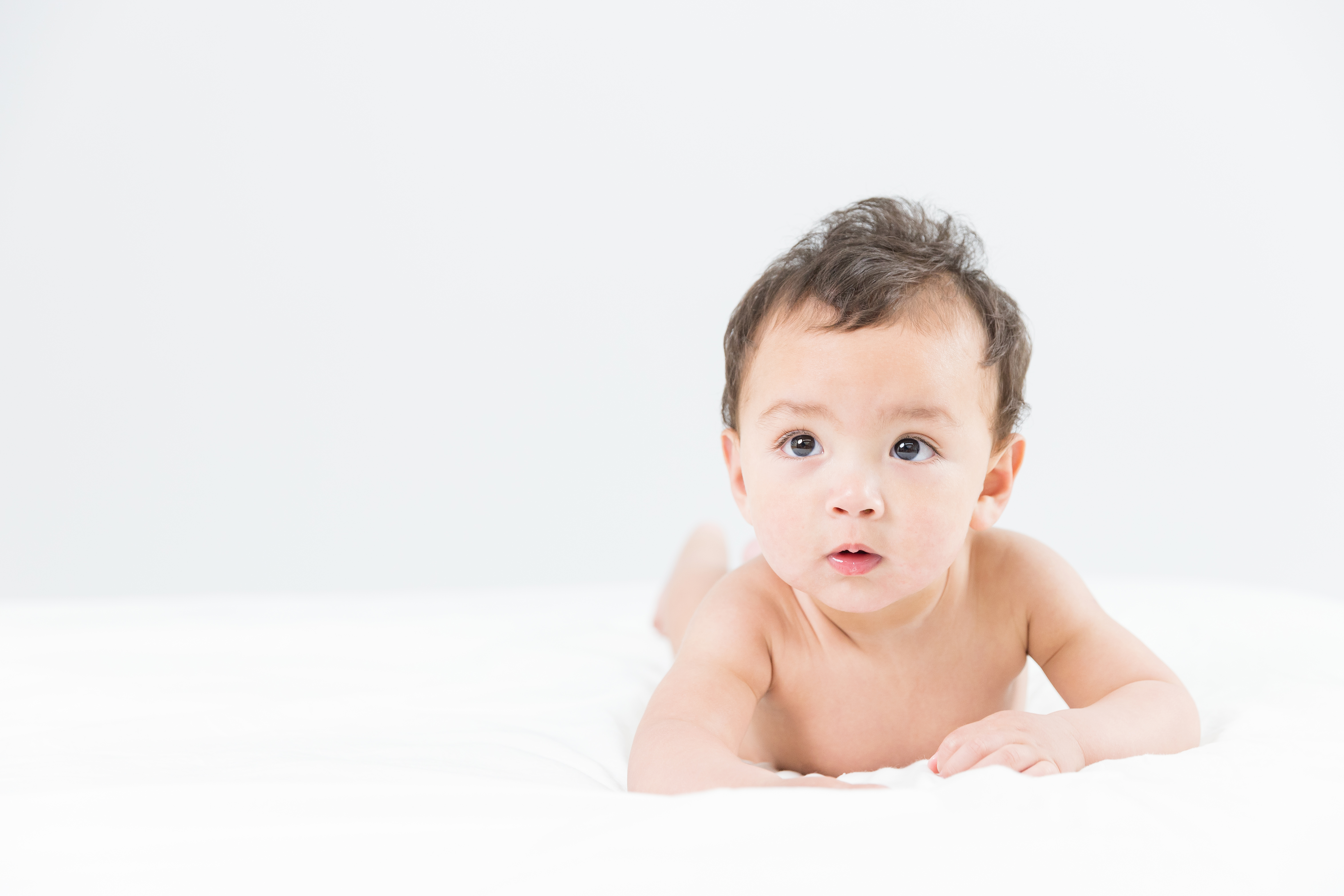 一点响声就睡不着什么原因,宝宝睡觉有点声音就醒的处理方法