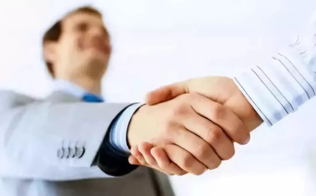 卖酒出单了怎样晒朋友圈,低价卖酒怎样发朋友圈