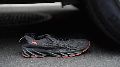 adidas三条杠运动鞋,adidas三条纹鞋舒适感