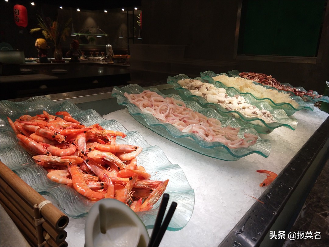 螃蟹虾扇贝,海鲜自助螃蟹和大扇贝