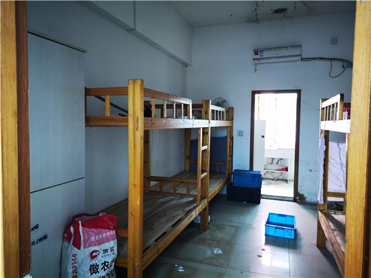 郭威事件,国威被带走