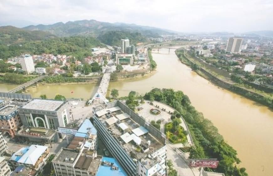 云南与越南的边境小城,云南与越南的边境小镇有哪几个