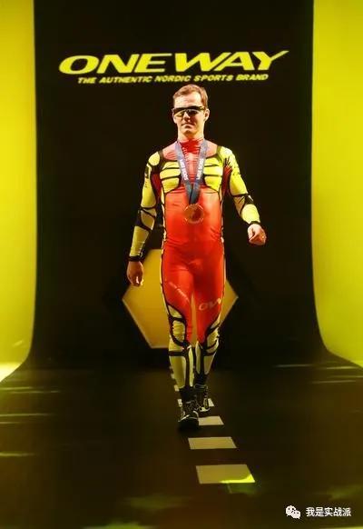 始祖鸟冲锋衣betalt和alphasv怎么选,始祖鸟冲锋衣alphasv6代黑金和蓝色