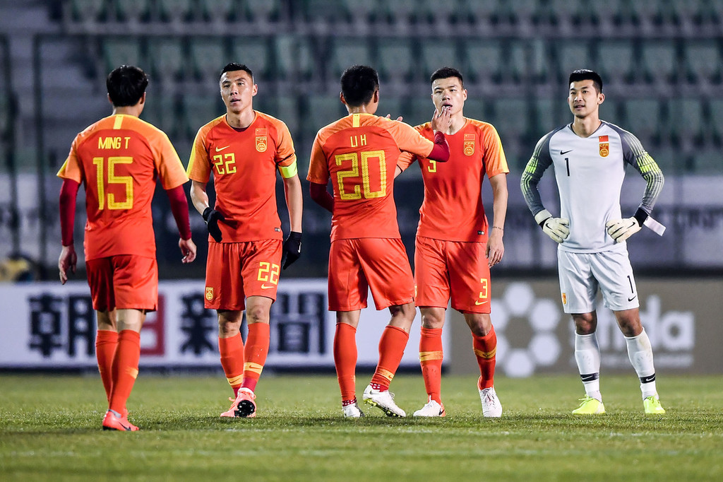 东亚杯国足0比3不敌韩国,东亚杯国足韩国直播