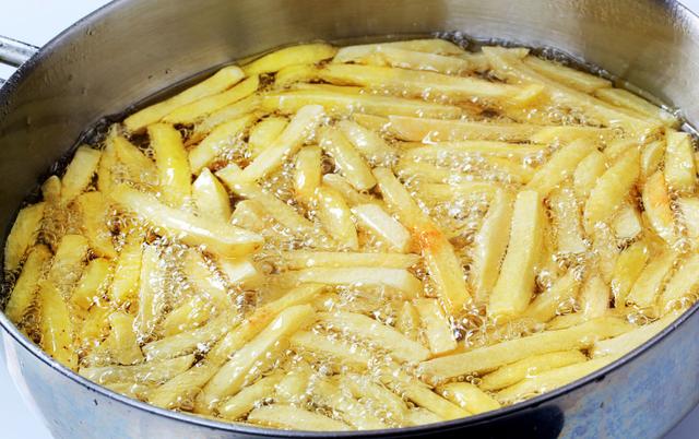 我炸的薯条为什么那么软不脆,为什么自己炸的薯条软