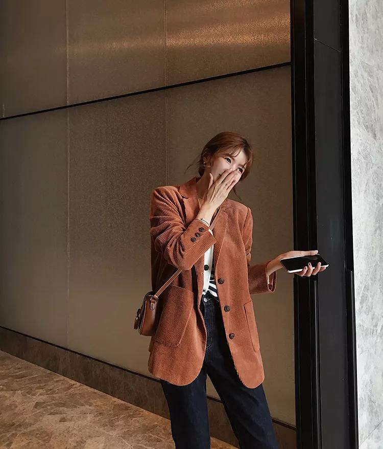 韩系欧尼风衣外套,韩国欧尼黑色大衣搭配