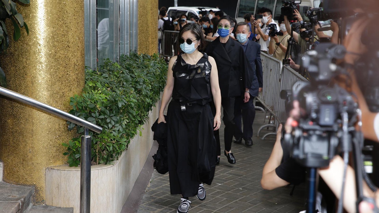 奚梦瑶手拿包,奚梦瑶秀包包