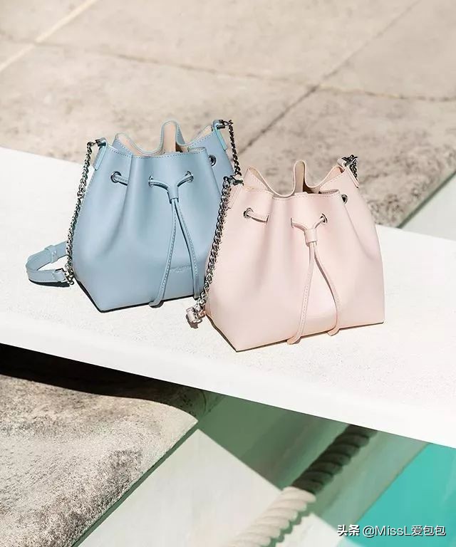 天热了来买新衣裳,天热又该买衣服了的句子