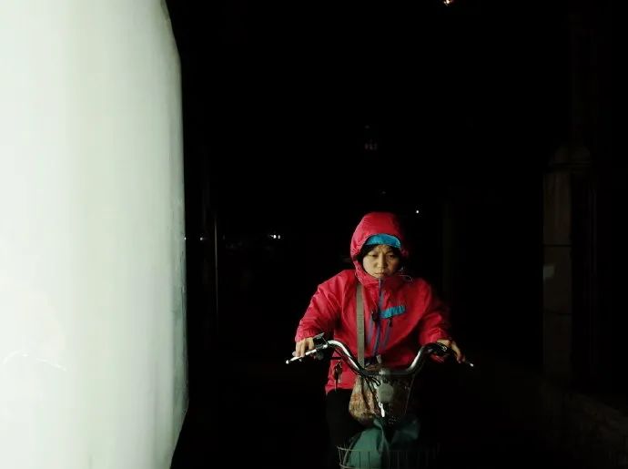 ​城市缝隙里的「业余人类观察家」