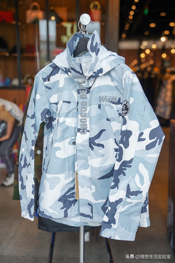 我们逛了天的成都时代奥莱，为你整理出这份春节新衣精明采购清单