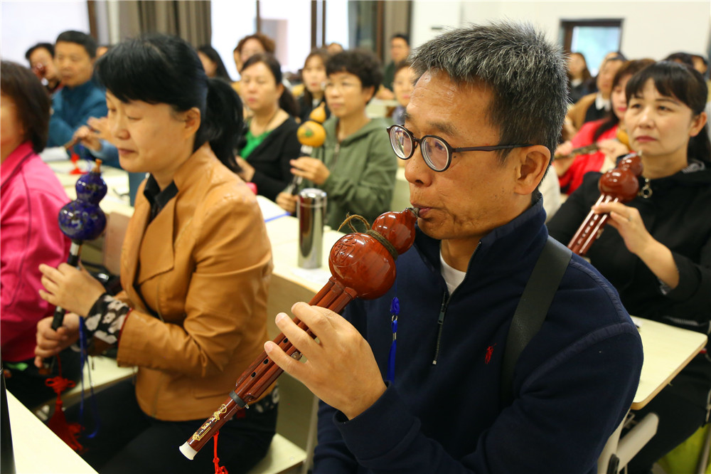 刘亮葫芦丝,葫芦丝刘亮老师