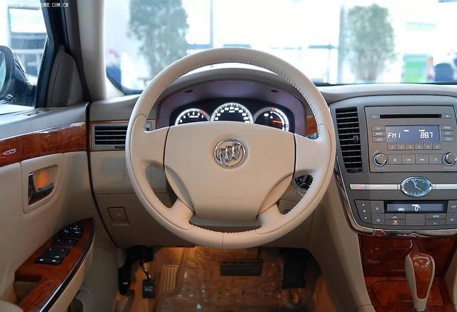 10款二手别克君越值多少钱,别克君越老款08多少钱