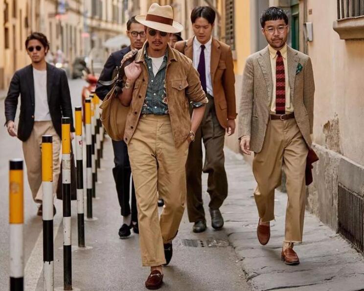 脖子粗脸大怎么穿衣服,大圆脸脖子短穿衣搭配